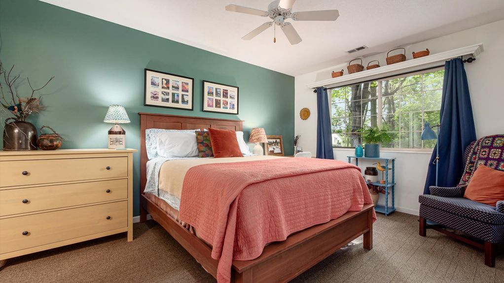 12-z 669 Kensington Dr051