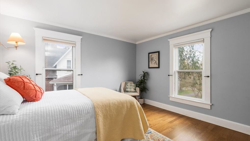 13-zj 337 N Pearl St070