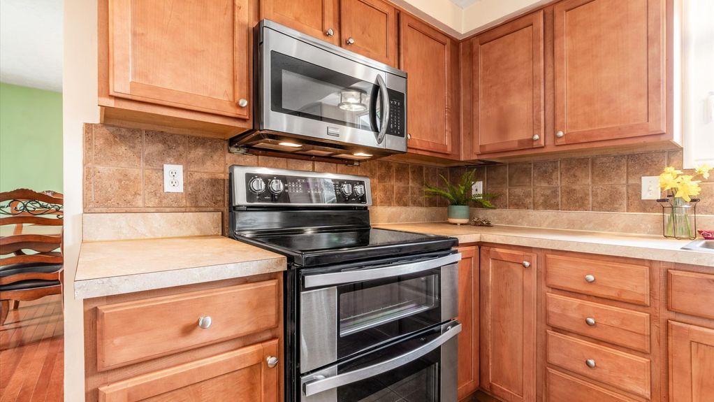 14-zj 110 Canterberry Ln SW034