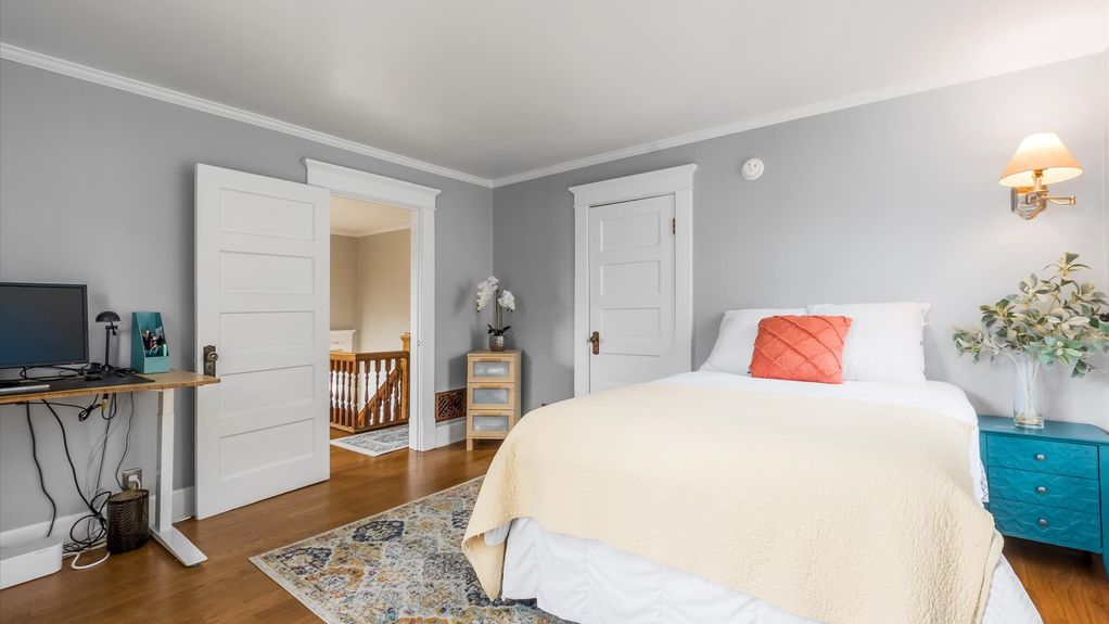 14-zj 337 N Pearl St073