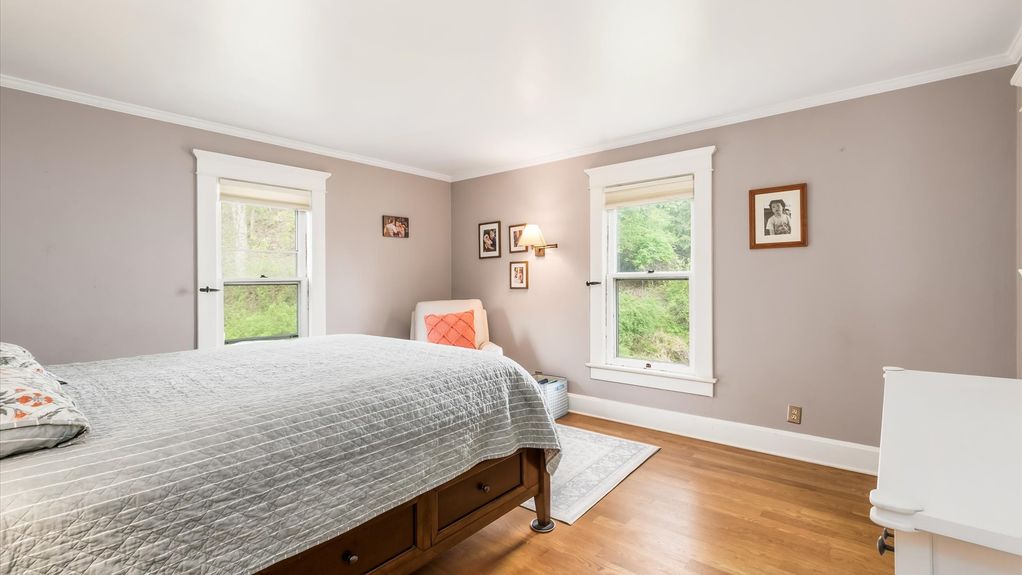 15-zj 337 N Pearl St075