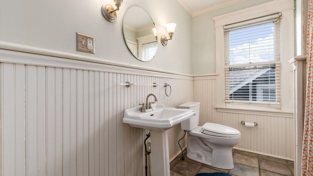 19-zj 337 N Pearl St086