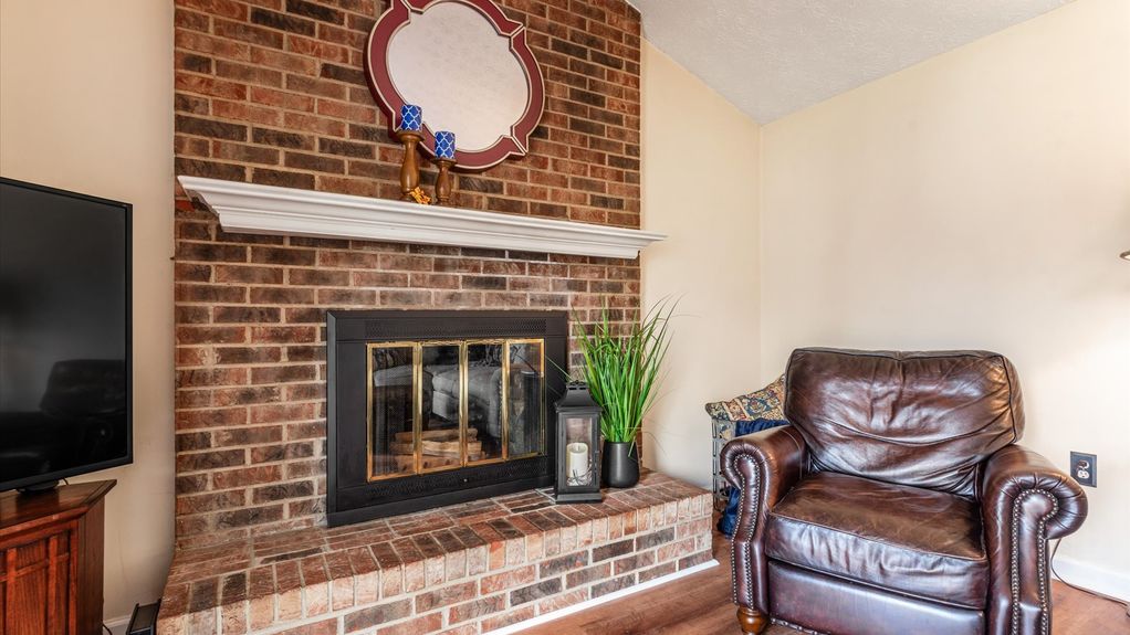 20-zj 110 Canterberry Ln SW053