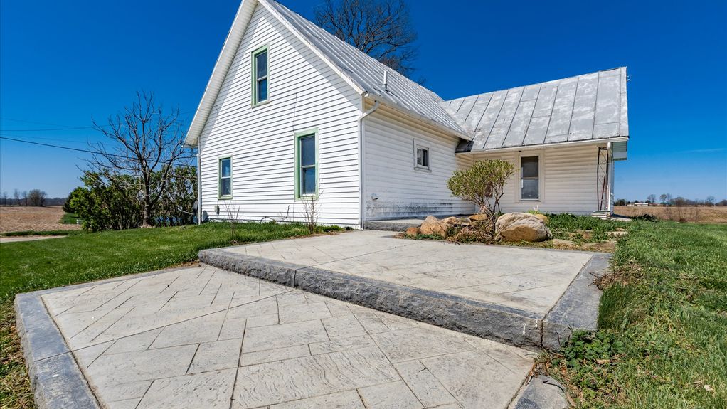 20-zj 12428 North St070-2