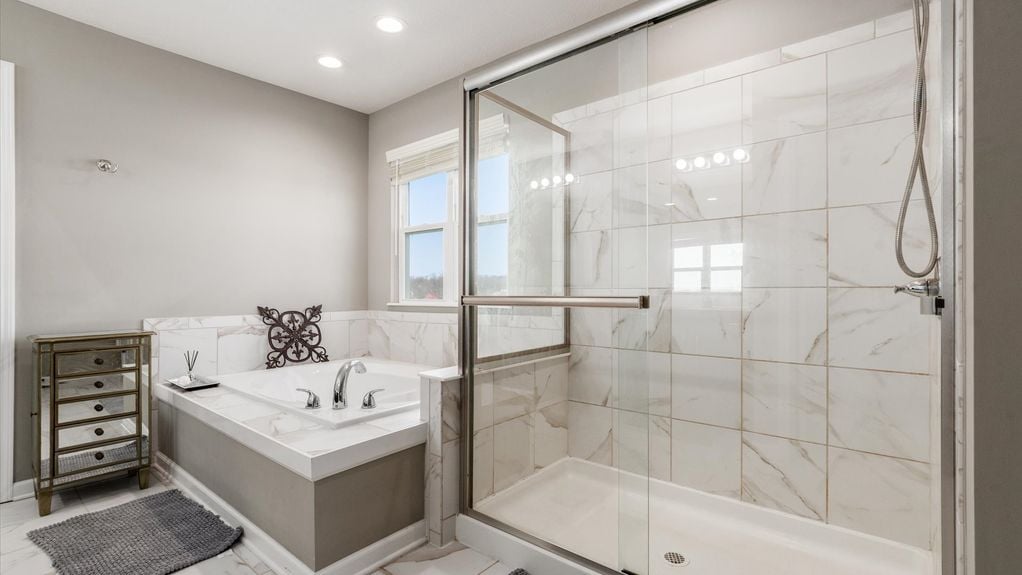 20-zj 199 Auburn Dr081