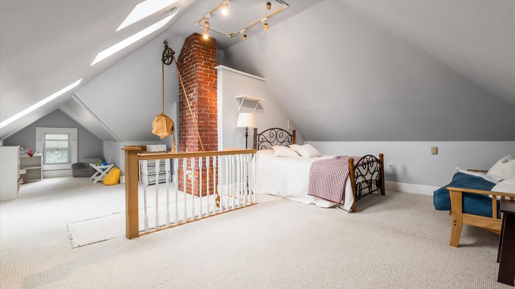 20-zj 337 N Pearl St089