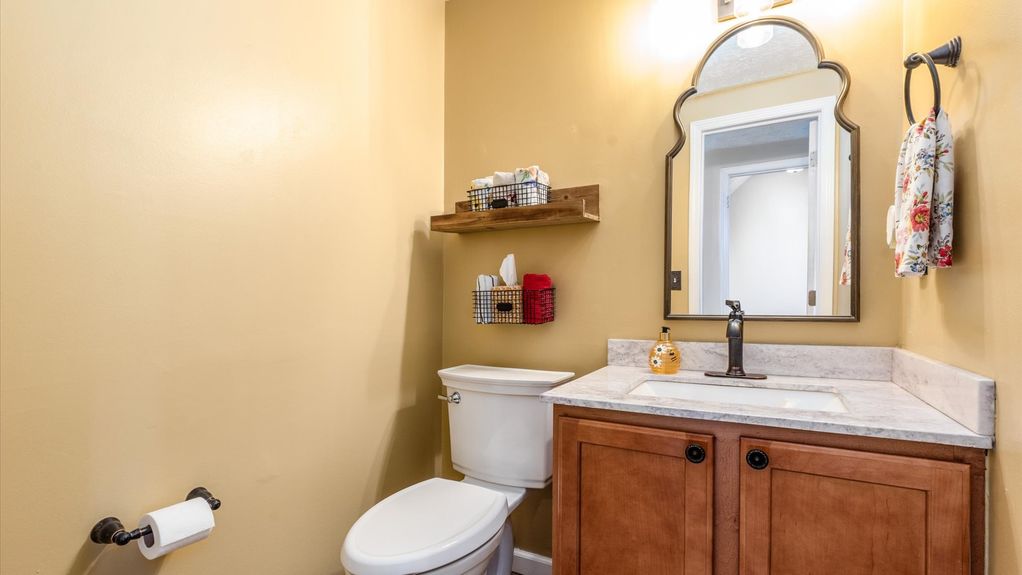 23-zj 110 Canterberry Ln SW061