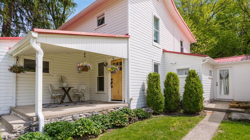 04-zj 1356 Welsh Hills Rd NE147