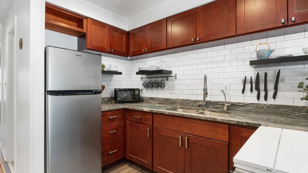 08-zj 1366 Londondale Pkwy024