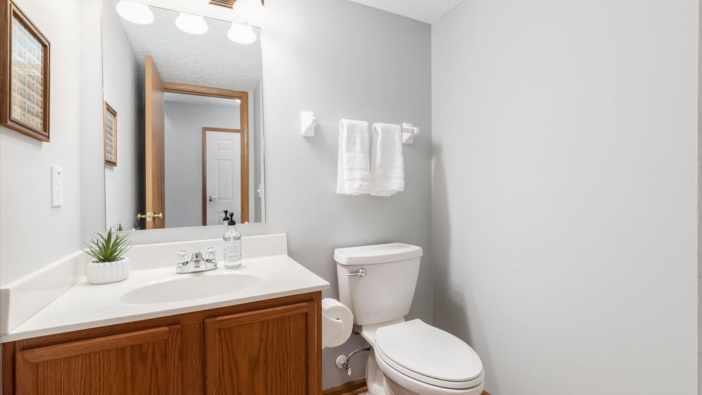 10-zj 7739 Lupine Dr042