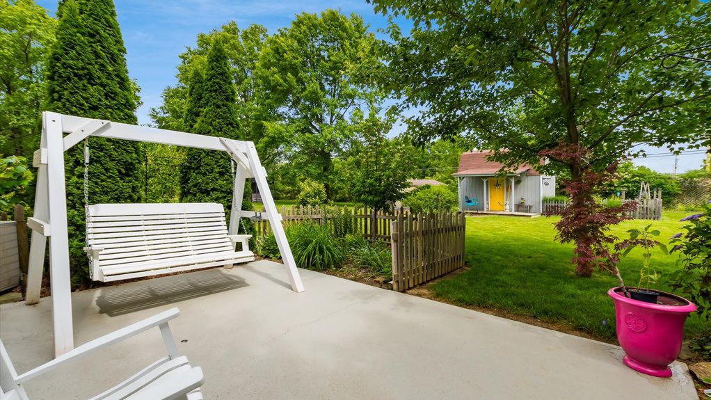 15-zj 110 Canterberry Ln SW026