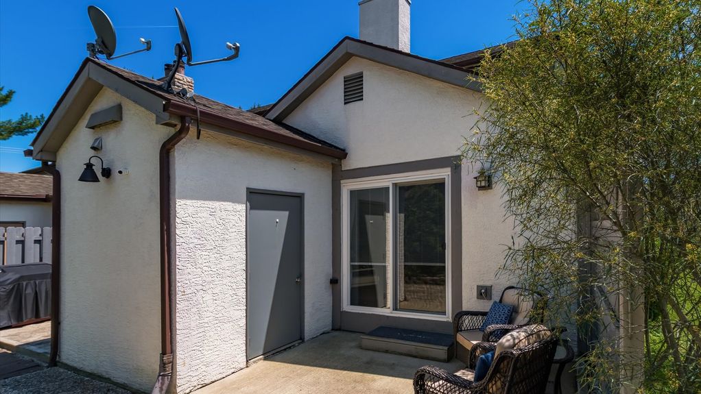27-zj 1366 Londondale Pkwy072