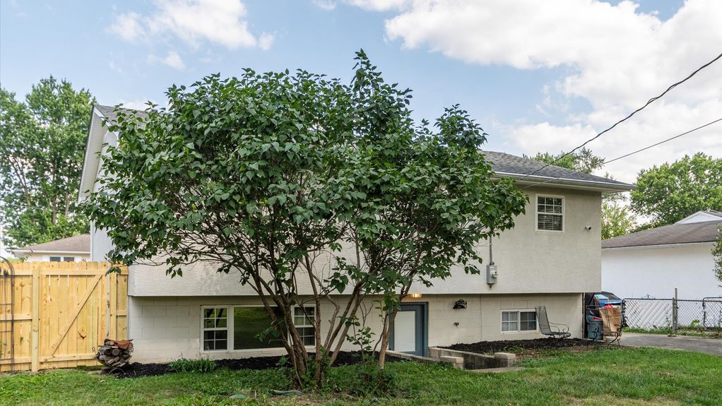 07-z 473 Barwood Dr011
