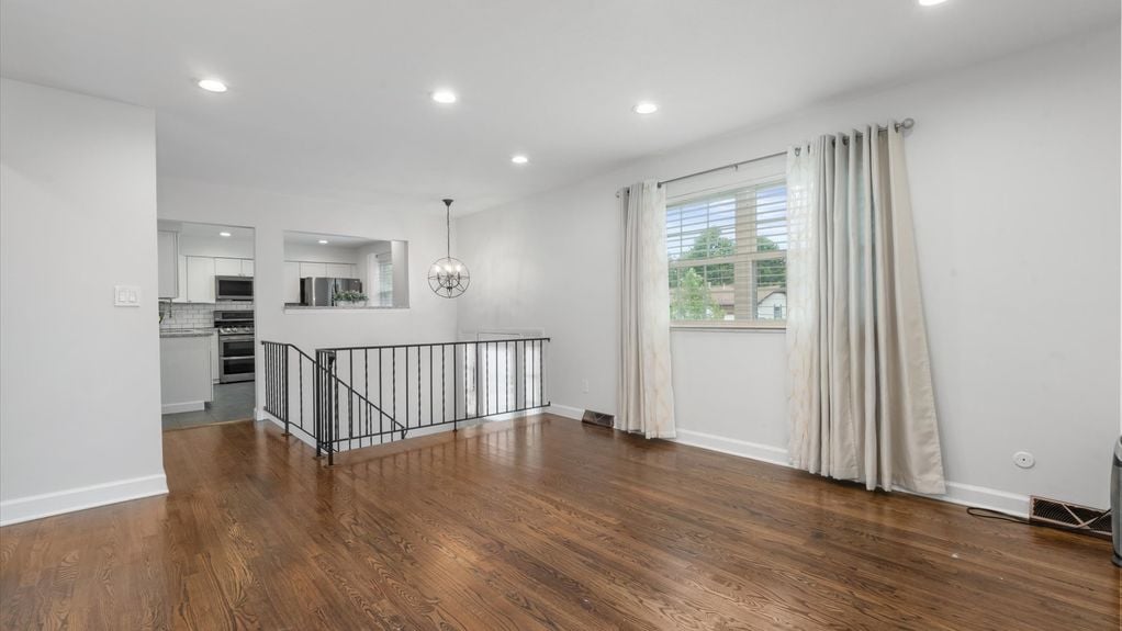 12-z 473 Barwood Dr023