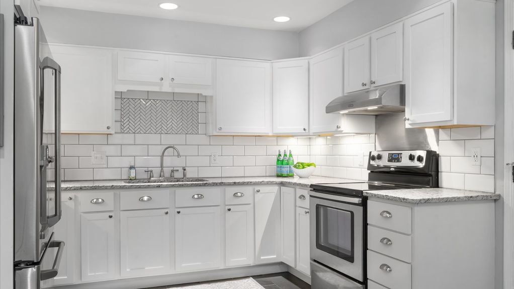12-zj 146 St Julien St034