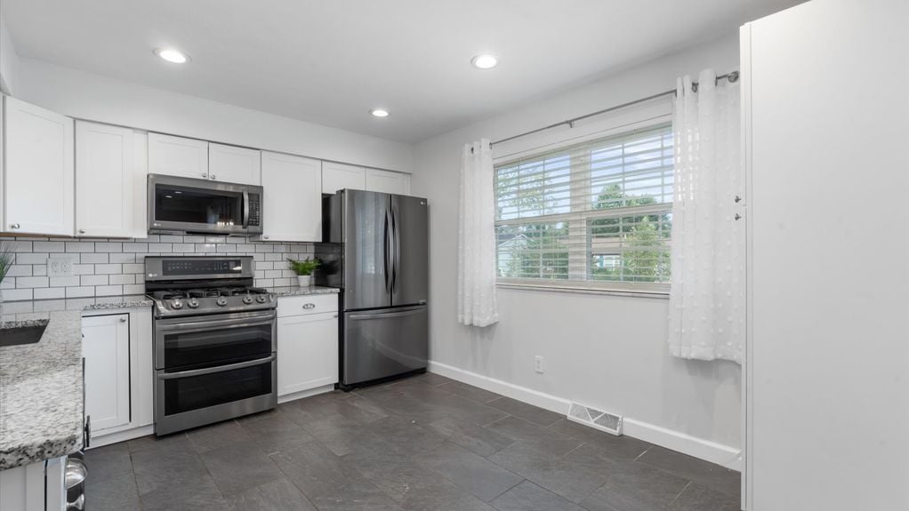14-z 473 Barwood Dr028