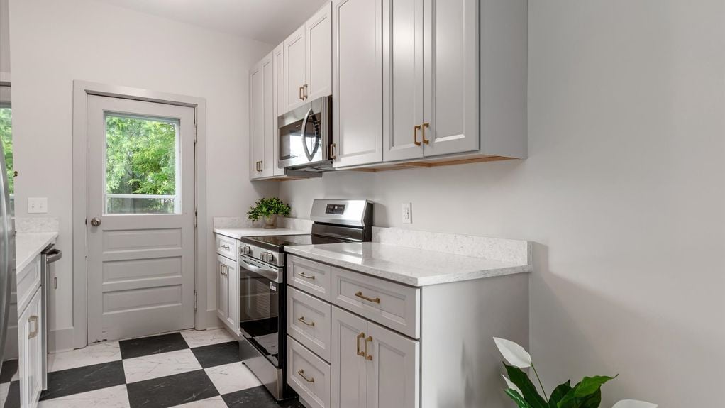 15-zj 423 Hudson Ave039