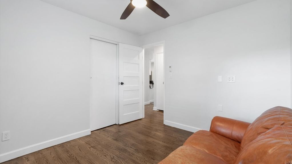 23-z 473 Barwood Dr050