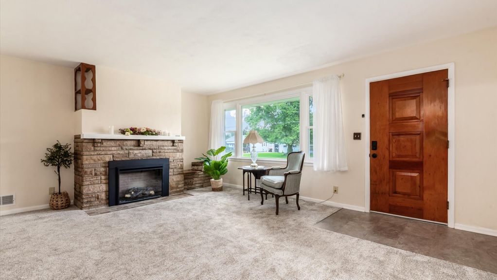04-zj 717 Saratoga Ave004