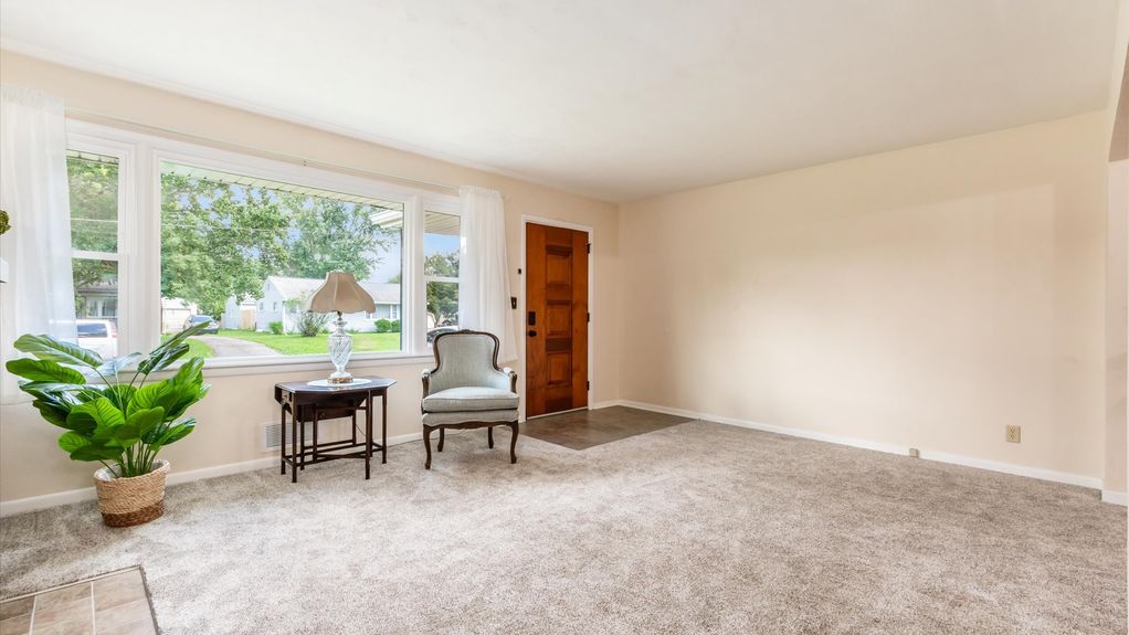 05-zj 717 Saratoga Ave007