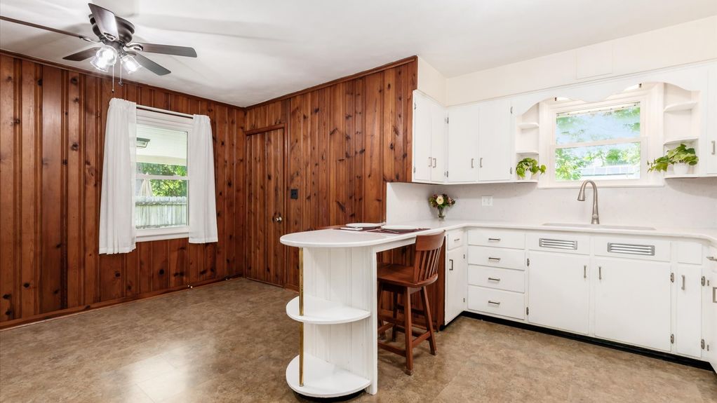 09-zj 717 Saratoga Ave025