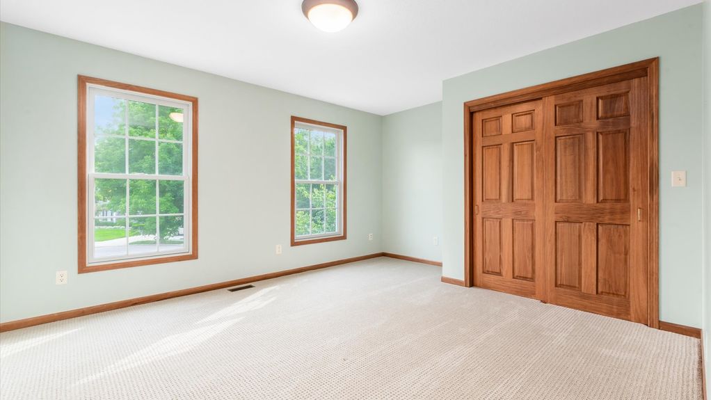 1-zj 125 Cassidy Ct012