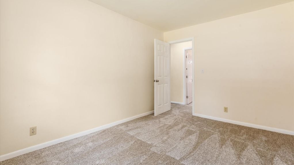 11-zj 717 Saratoga Ave042