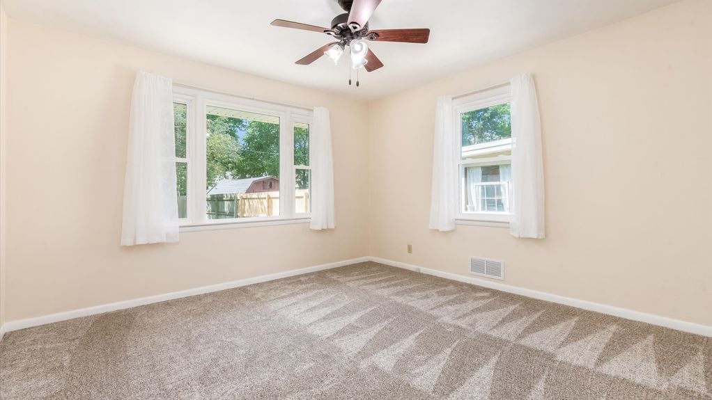 13-zj 717 Saratoga Ave047