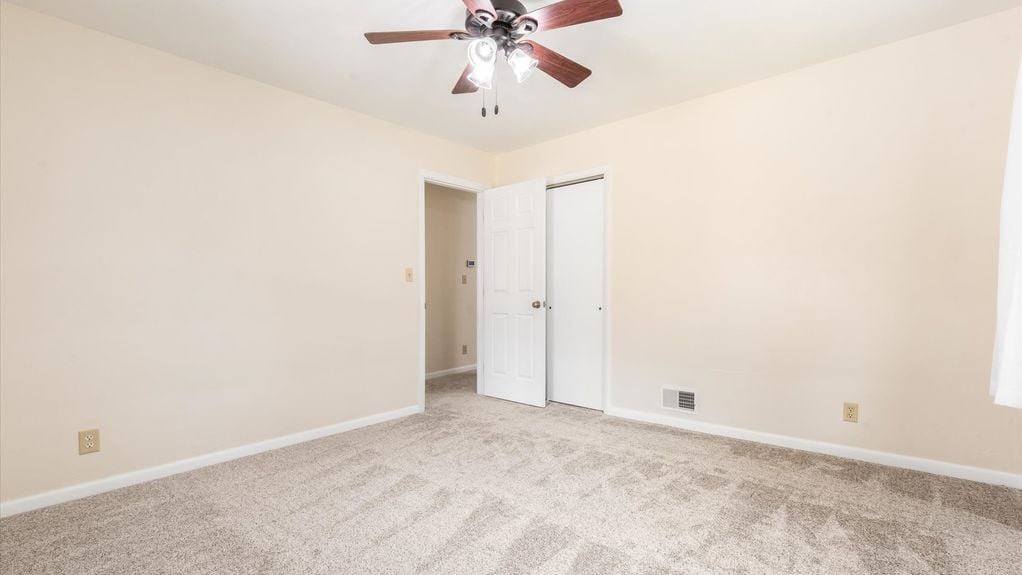 14-zj 717 Saratoga Ave050