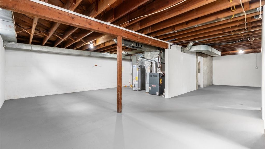 18-zj 717 Saratoga Ave066