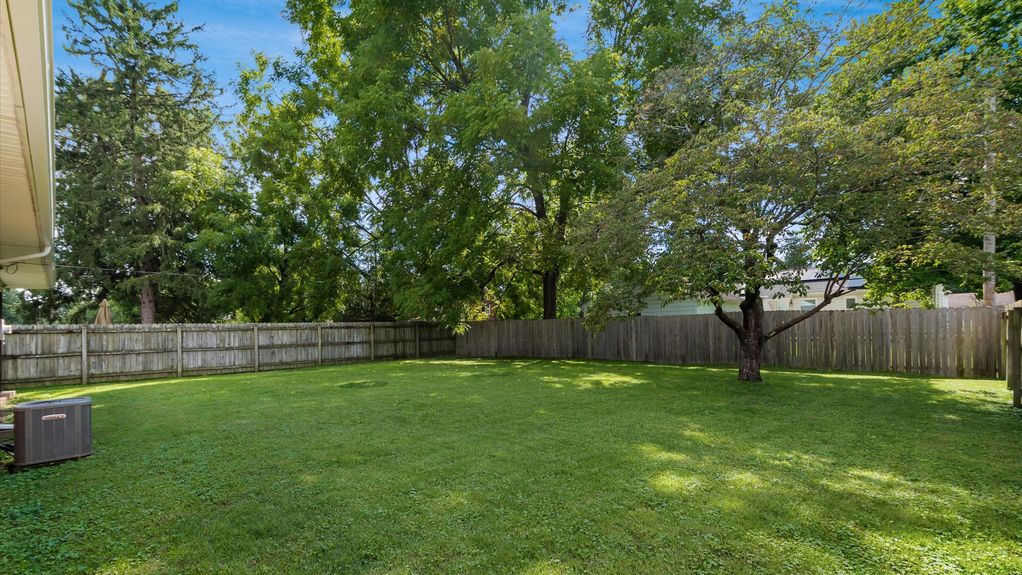 23-zj 717 Saratoga Ave077