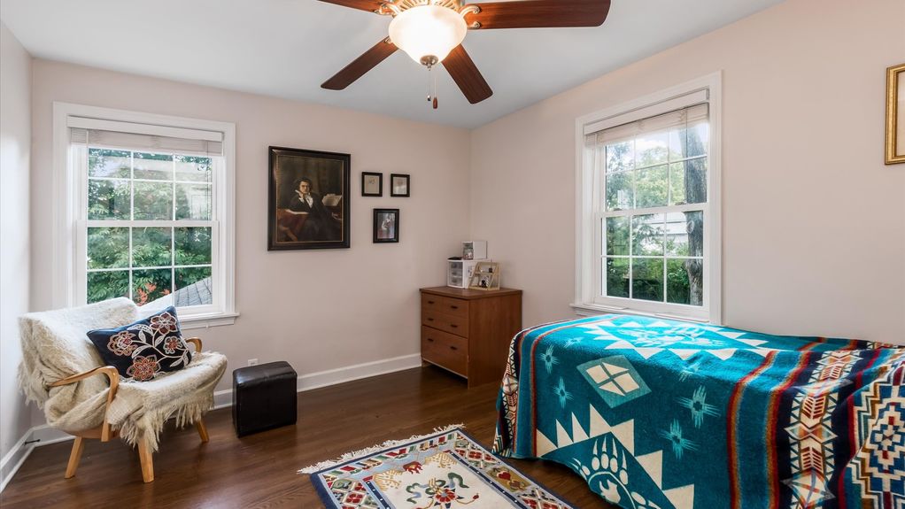 05-zj 1131 Parkview Rd015