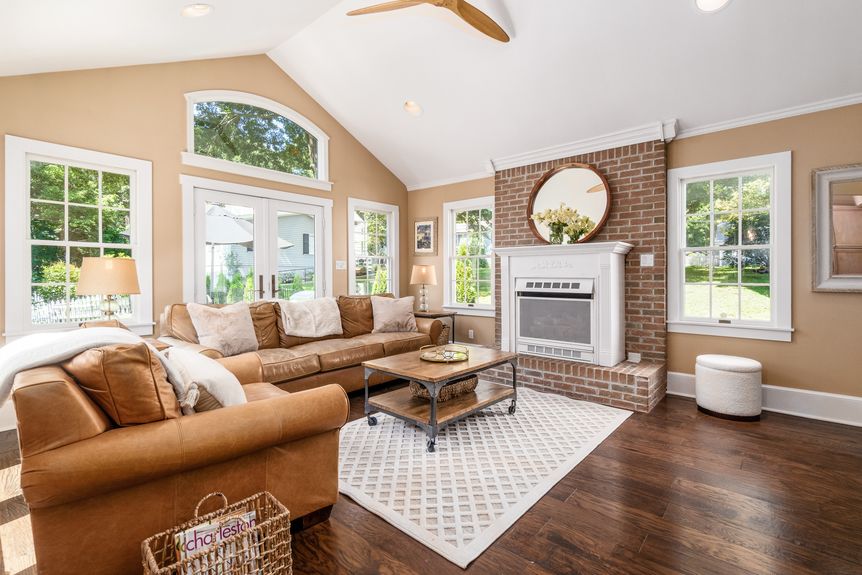 10-family-room