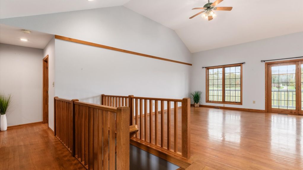 10-zj 2461 Hardscrabble Rd022