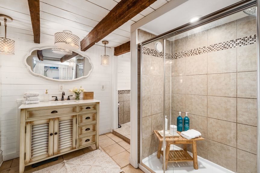 14-bathroom