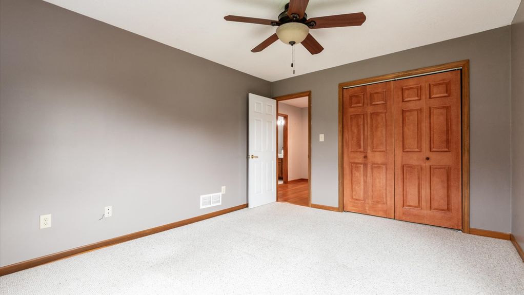 32-zj 2461 Hardscrabble Rd004