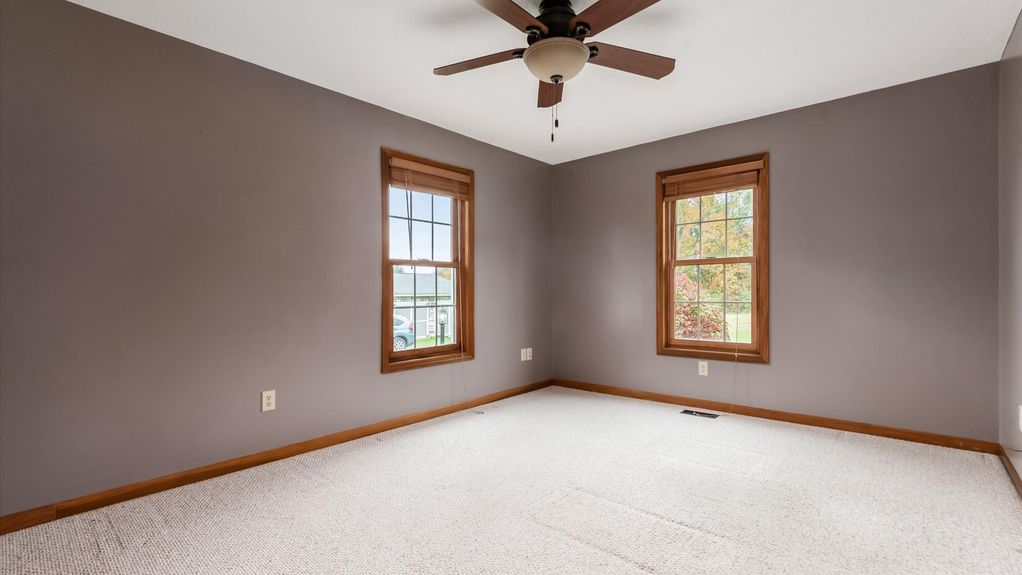 33-zj 2461 Hardscrabble Rd001