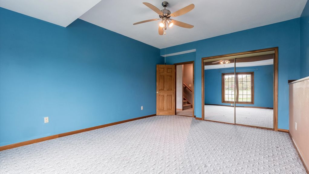 42-zj 2461 Hardscrabble Rd082