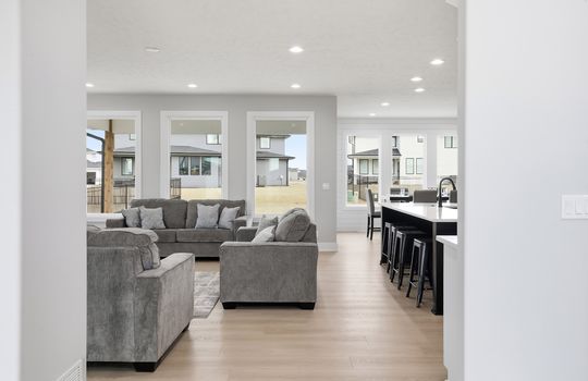 21108 ARLINGTON ST_1