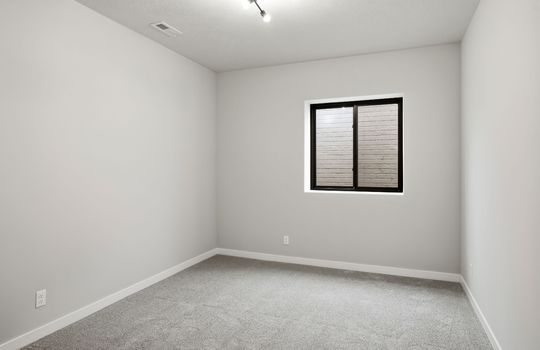 21108 ARLINGTON ST_30