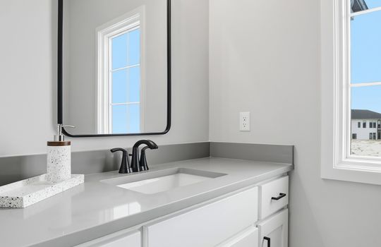 21108 ARLINGTON ST_9