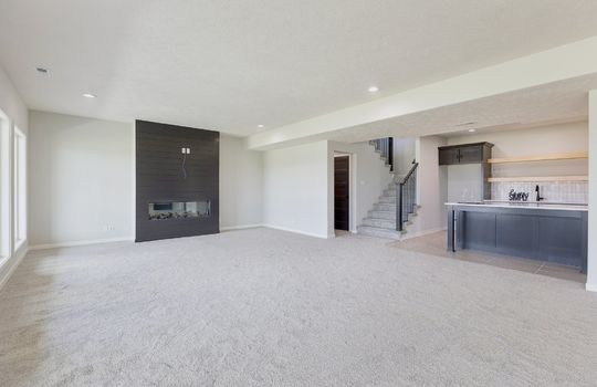10-web-or-mls-8785 - 5502 N 213th St_010