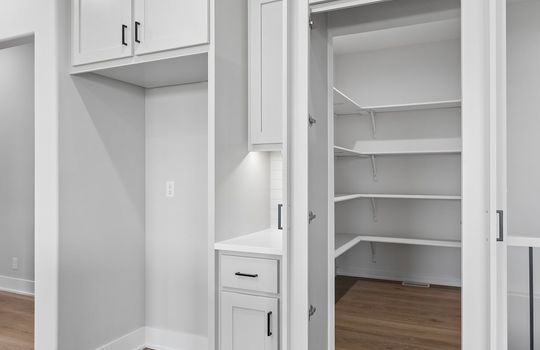 15-web-or-mls-19505 Allied St_015