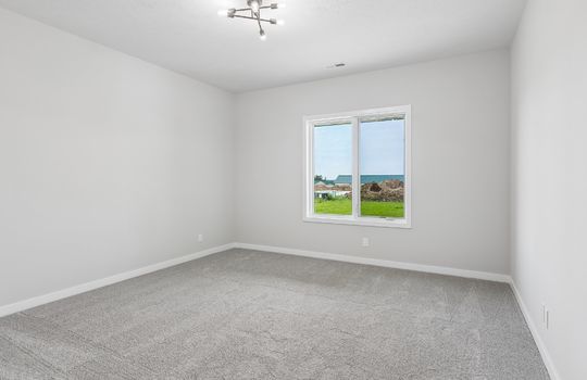 19-web-or-mls-11722 S 124th Ave_019
