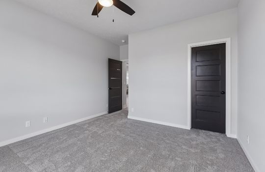 19-web-or-mls-8785 - 5502 N 213th St_019