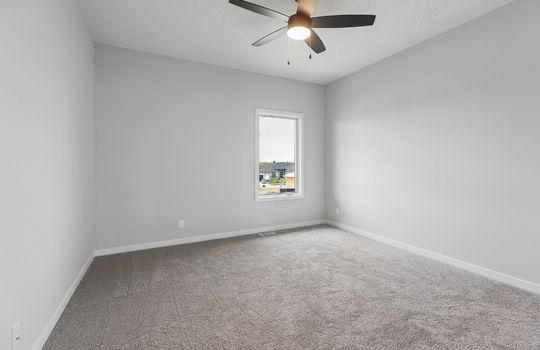 20-web-or-mls-8785 - 5502 N 213th St_020