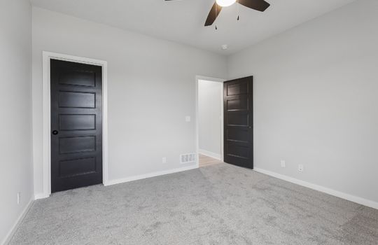21-web-or-mls-8785 - 5502 N 213th St_021