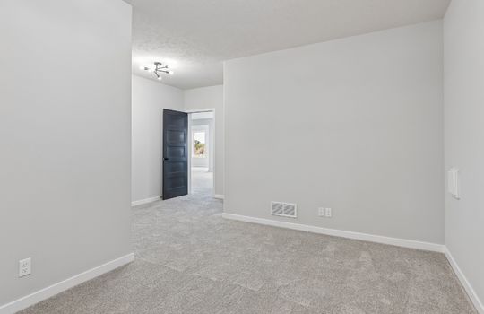 23-web-or-mls-11722 S 124th Ave_023