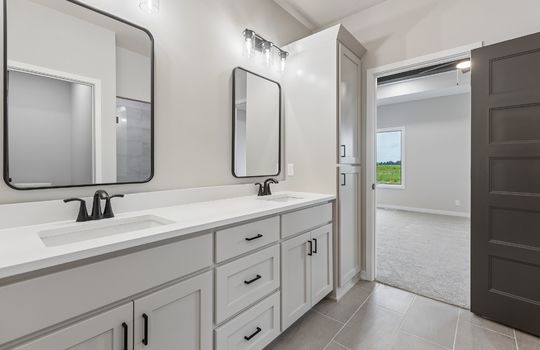 23-web-or-mls-19505 Allied St_023
