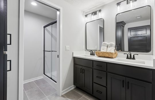 24-web-or-mls-11722 S 124th Ave_024